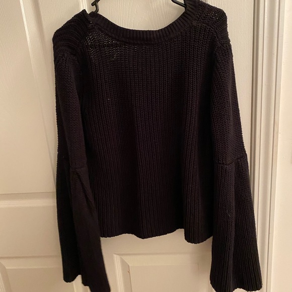 Sweater - Picture 4 of 5